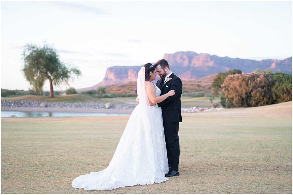 Bridal pictures at The Views at Superstition